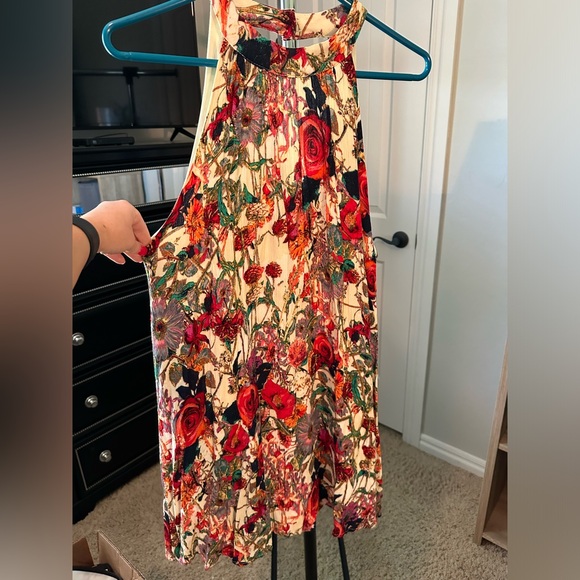 EUC Floral Dress - Picture 2 of 4